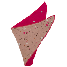 Lade das Bild in den Galerie-Viewer, FlyWing Dreieckstuch im Design "SPACE PINK"