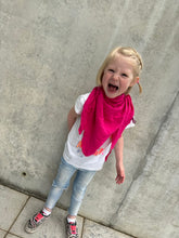 Lade das Bild in den Galerie-Viewer, Kopftuch im Design "PINK"