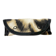 Lade das Bild in den Galerie-Viewer, LiveBag Schulterpolster im Design "LEO"