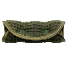 Lade das Bild in den Galerie-Viewer, LiveBag Schulterpolster im Design "OLIV"