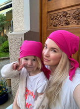 Load image into Gallery viewer, Headscarf in the design “PINK”
