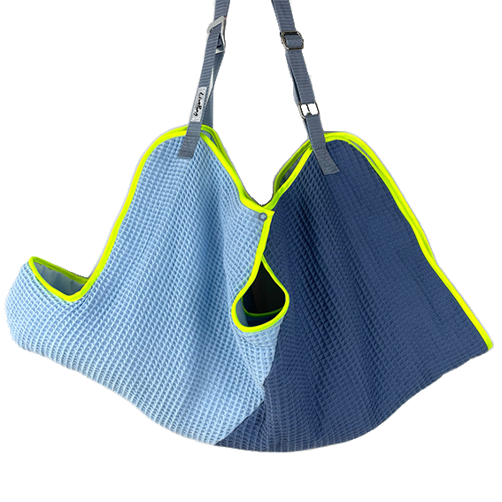 LiveBag in the design “HELLBLAU RAUCHBLAU”